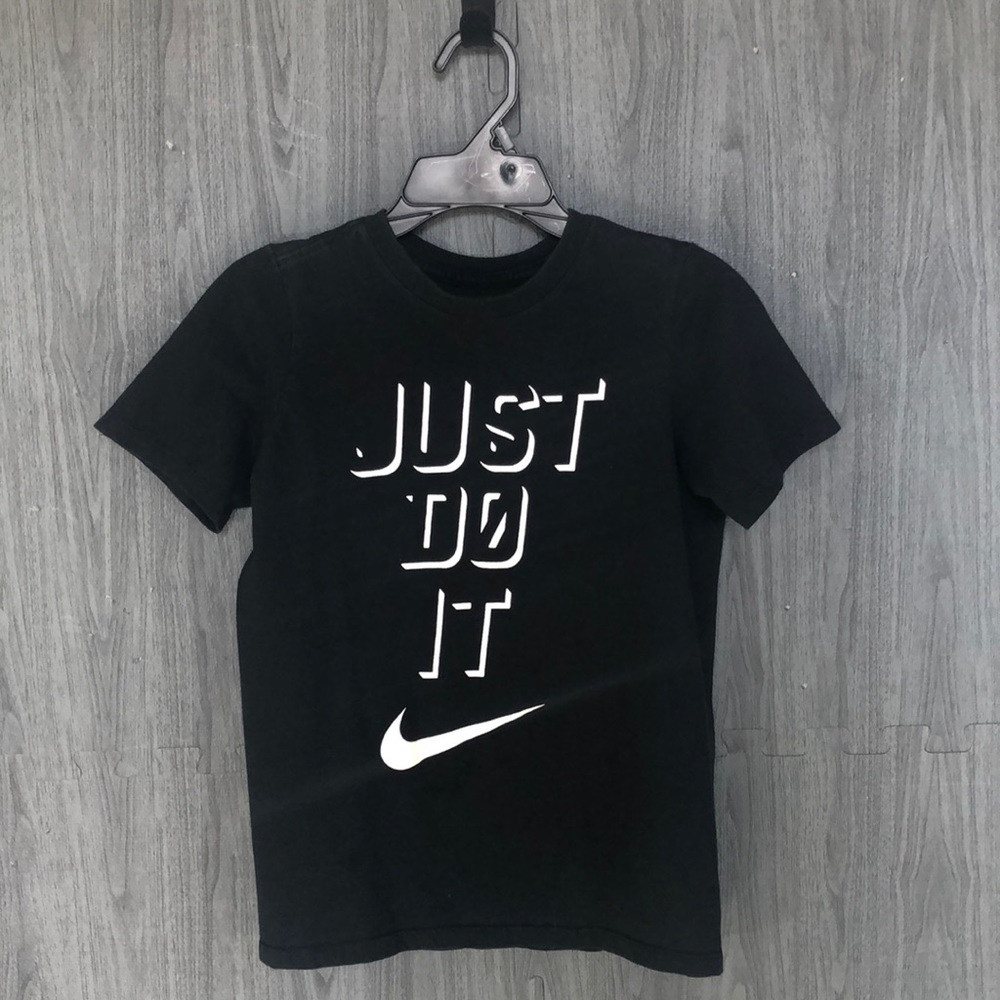Nike Youth t-shirt